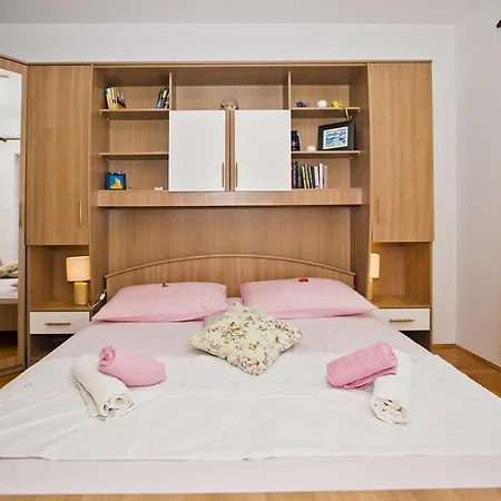 Ivusic Apartment *