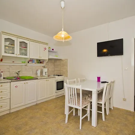 Ivusic Apartment