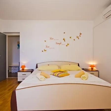 Ivusic Apartment *