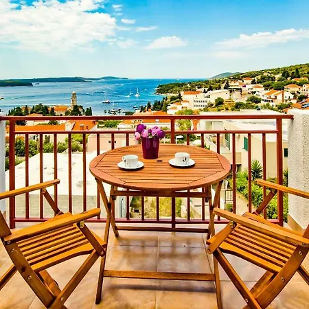 Ivusic Apartamento Hvar Town