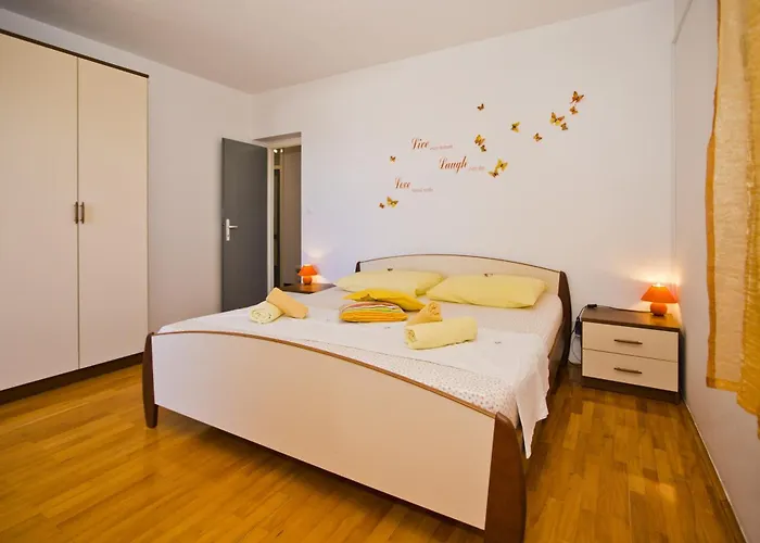 Ivusic شقة هفار